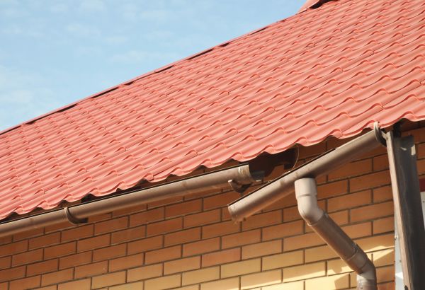 Loose Gutter Repair in Weaverville
