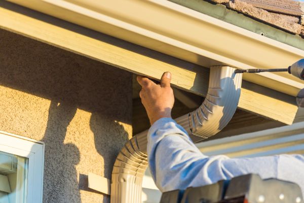 Aluminum Rain Gutter Service in Weaverville